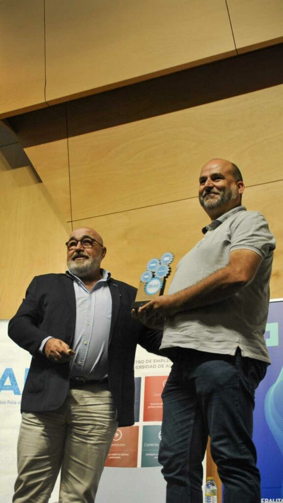 premio2 576x1024 - Reconocimiento IBIAE, Econom&iacute;a Circular